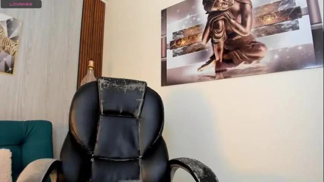 Image 3 of jessica_pethersson Stream on Chaturbate on 5 months ago