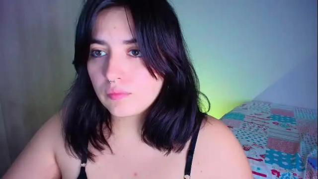 Image 2 of jessicared18 Stream on Chaturbate on 1 month ago