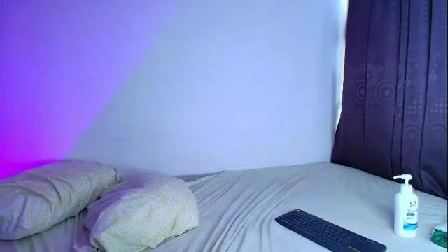 Image 11 of jessicared18 Stream on Chaturbate on 27 days ago