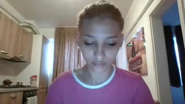 Image 2 of jessicasimson Stream on Chaturbate on 16 months ago