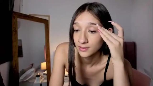 Image 2 of jessie__02 Stream on Chaturbate on 18 days ago