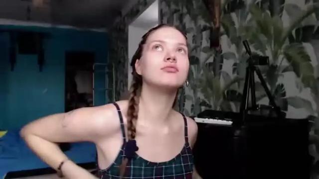 Image 3 of jessie_sea Stream on Chaturbate on 21 months ago