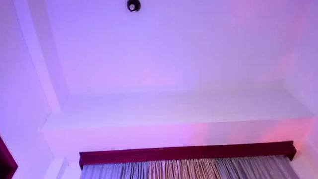 Image 2 of jessiecaameron Stream on Chaturbate on 13 months ago