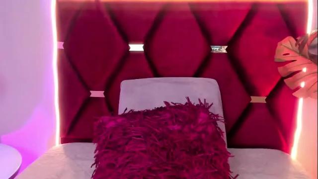 Image 7 of jessiecaameron Stream on Chaturbate on 1 month ago
