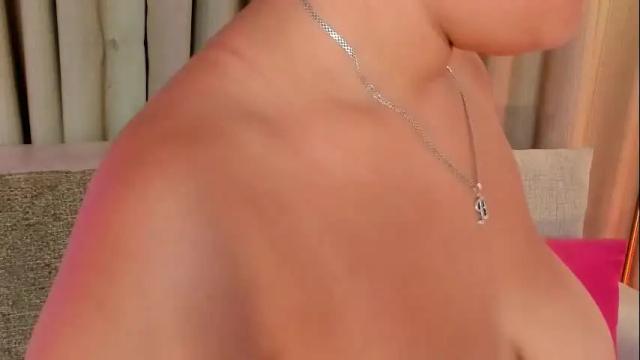 Image 4 of jessiecaameron Stream on Chaturbate on 1 month ago