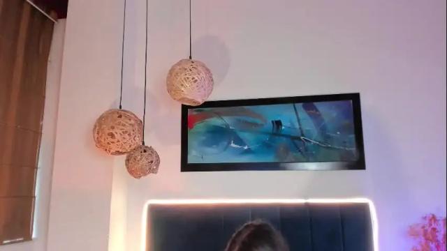 Image 2 of jessiecaameron Stream on Chaturbate on 1 month ago