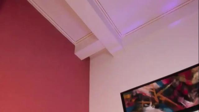 Image 12 of jessiecaameron Stream on Chaturbate on 16 days ago