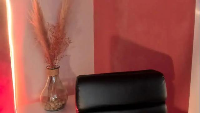 Image 10 of jessiecaameron Stream on Chaturbate on 1 day ago