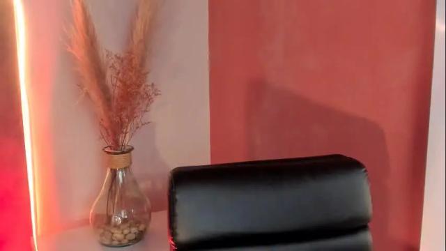 Image 8 of jessiecaameron Stream on Chaturbate on 1 day ago