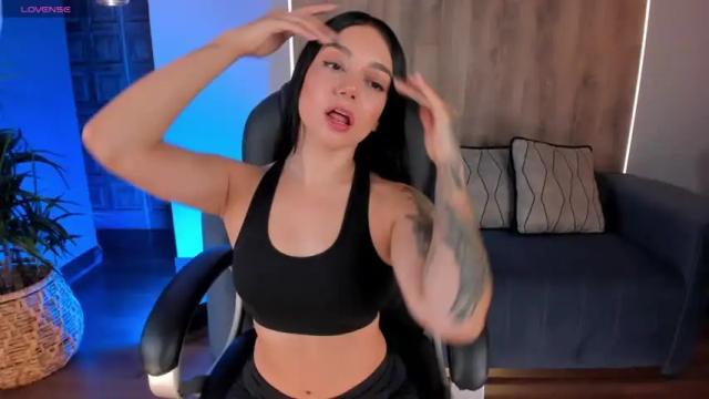 Image 8 of jessiedaniels_ Stream on Chaturbate on 16 months ago