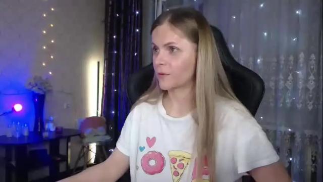 Image 4 of jessiemays Stream on Chaturbate on 1 month ago