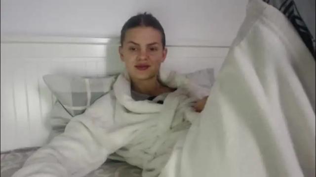 Image 3 of jessiexryan Stream on Chaturbate on 1 month ago