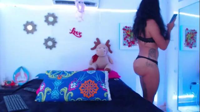 Image 12 of jessigomez Stream on Chaturbate on 13 days ago