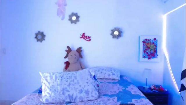 Image 11 of jessigomez Stream on Chaturbate on 1 day ago