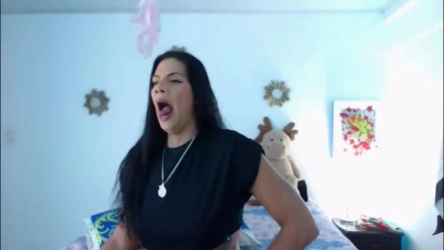 Image 11 of jessigomez Stream on Chaturbate on 2 months ago