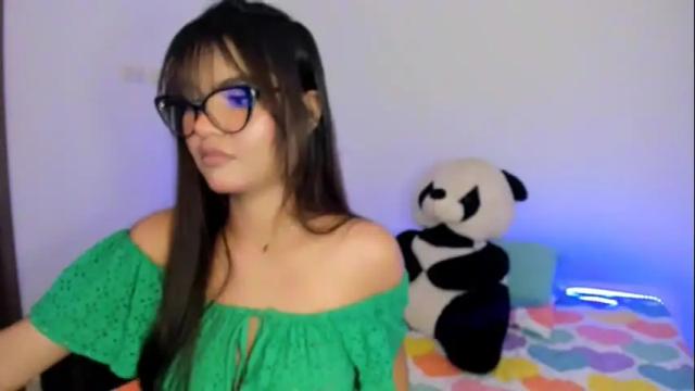 Image 3 of jessiica__ Stream on Chaturbate on 3 months ago