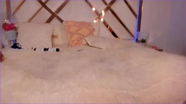 Image 8 of jessiica_stonne2 Stream on Chaturbate on 15 months ago