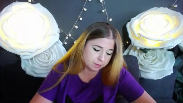 Image 2 of jessikadaniels Stream on Chaturbate on 2 months ago