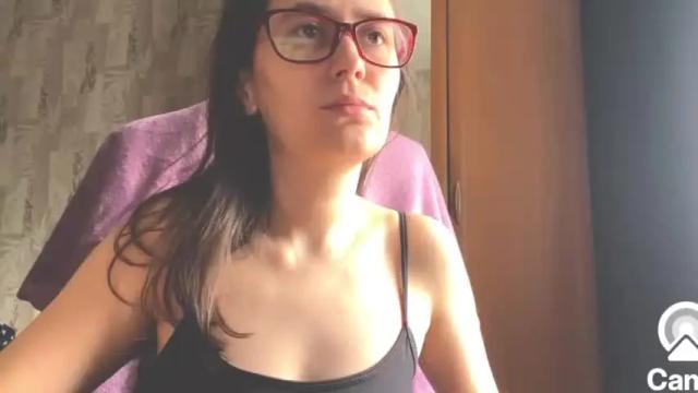 Image 3 of jesslovegood13 Stream on Chaturbate on 15 months ago