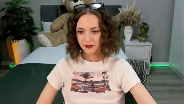 Image 2 of jessswalker Stream on Chaturbate on 1 month ago