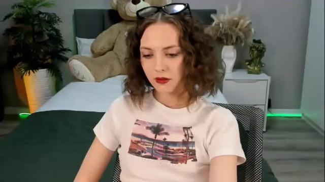 Image 3 of jessswalker Stream on Chaturbate on 1 month ago
