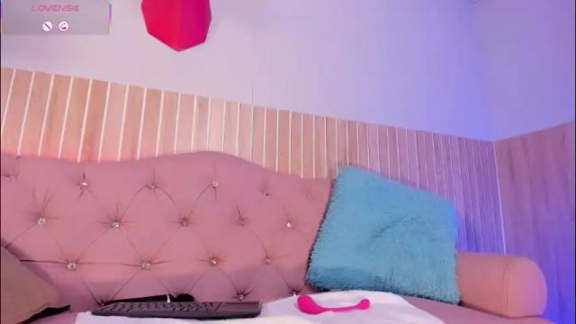 Image 2 of jessymorgan_ Stream on Chaturbate on 1 month ago