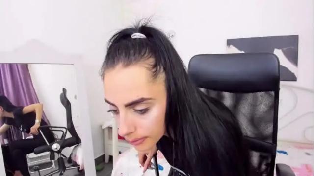 Image 12 of jessystarrr Stream on Chaturbate on 2 days ago