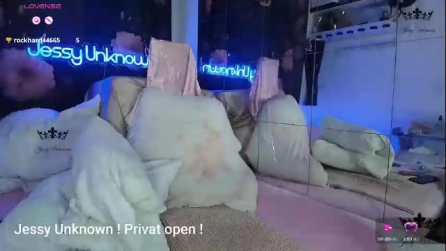 Image 7 of jessyunknown Stream on Chaturbate on 3 months ago