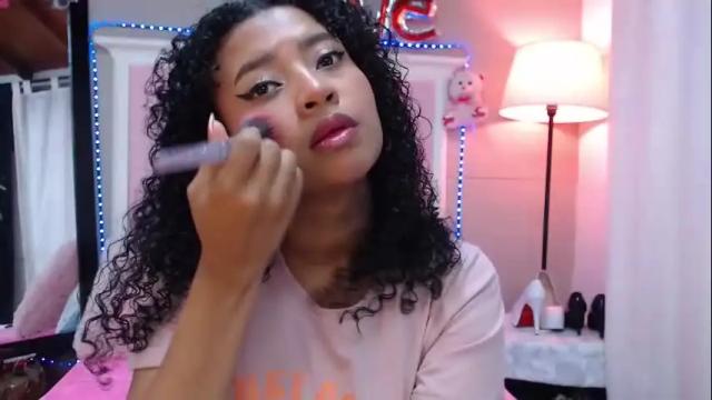 Image 3 of jessyzoe Stream on Chaturbate on 1 month ago