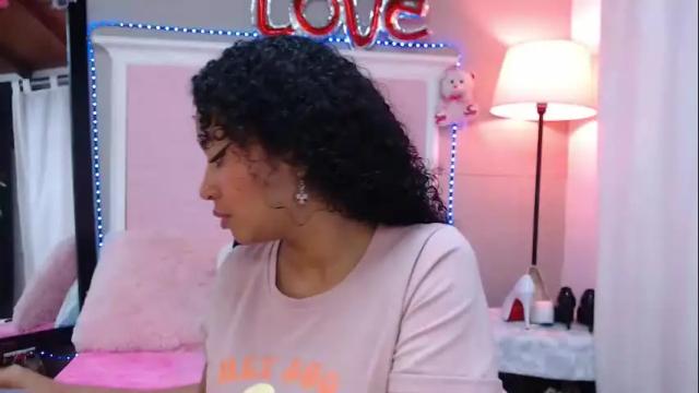 Image 4 of jessyzoe Stream on Chaturbate on 1 month ago