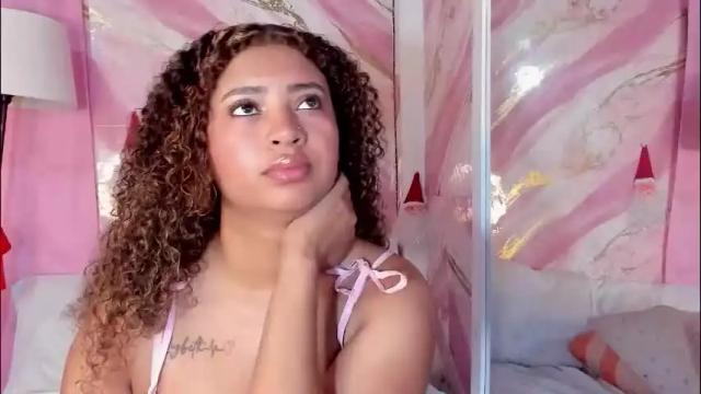 Image 2 of jessyzoe Stream on Chaturbate on 23 days ago