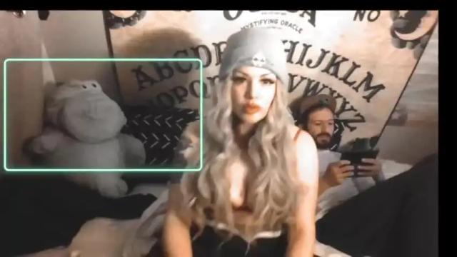 Image 4 of jesy_enigma Stream on Chaturbate on 14 months ago