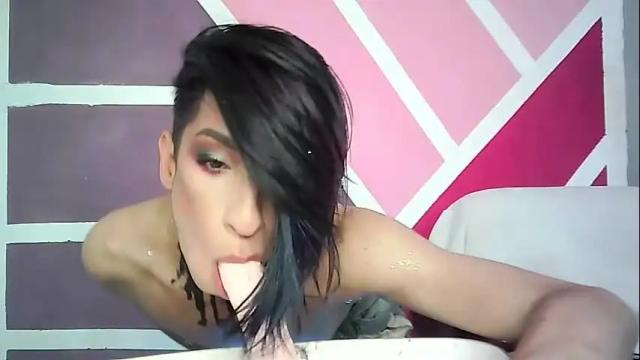 Image 12 of jet_clomet21 Stream on Chaturbate on 9 days ago