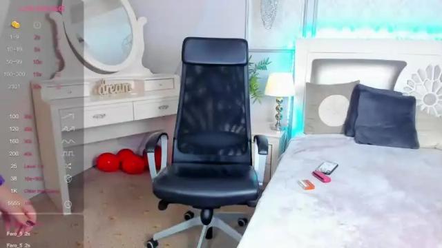 Image 3 of jeweljasmine Stream on Chaturbate on 14 months ago