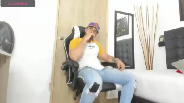 Image 8 of jhancarlos_ Stream on Chaturbate on 21 months ago