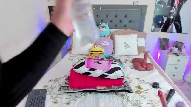 Image 4 of jhena_evans Stream on Chaturbate on 16 days ago