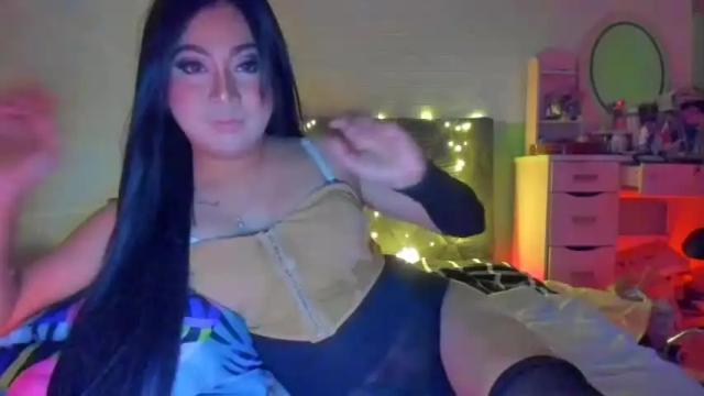 Image 6 of jhenicaveran181906 Stream on Chaturbate on 15 months ago