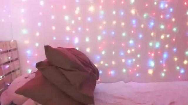 Image 2 of jhenicaveran181906 Stream on Chaturbate on 15 months ago
