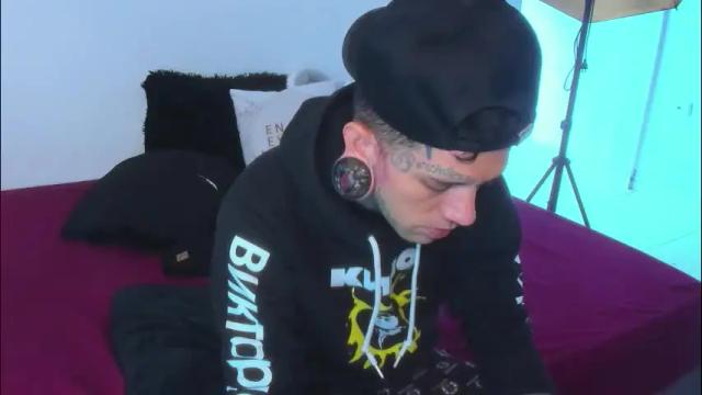 Thumbnail 2, jhonny_ackerman's Stream at Chaturbate, 7 hours ago