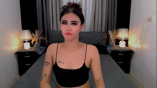 Image 12 of jhulianagrey Stream on Chaturbate on 3 months ago
