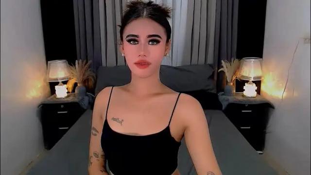 Image 2 of jhulianagrey Stream on Chaturbate on 2 months ago