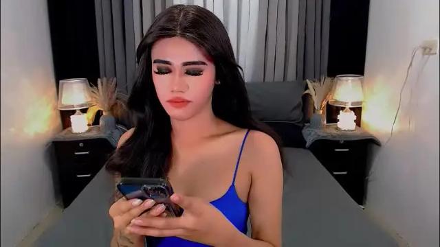 Image 3 of jhulianagrey Stream on Chaturbate on 2 months ago