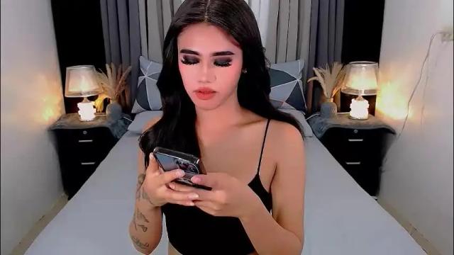 Image 10 of jhulianagrey Stream on Chaturbate on 2 months ago