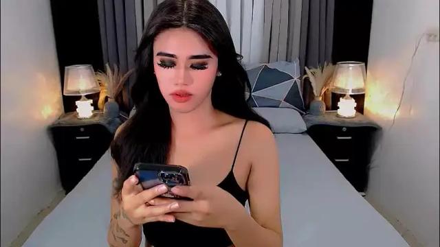 Image 3 of jhulianagrey Stream on Chaturbate on 2 months ago