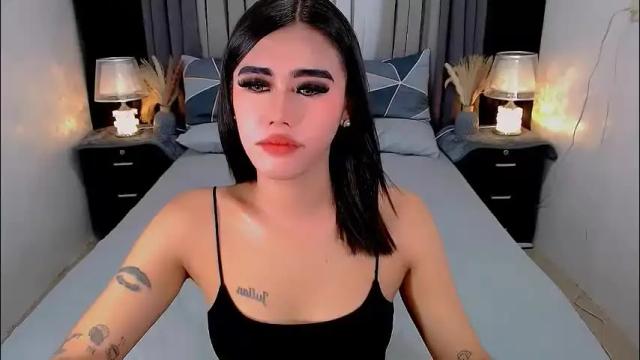 Image 2 of jhulianagrey Stream on Chaturbate on 2 months ago