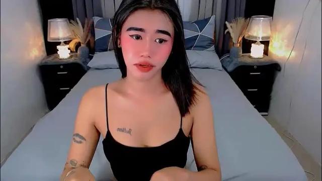 Image 2 of jhulianagrey Stream on Chaturbate on 2 months ago