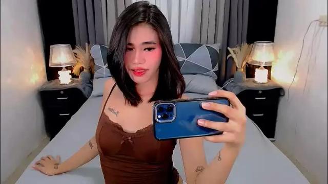 Image 4 of jhulianagrey Stream on Chaturbate on 1 month ago