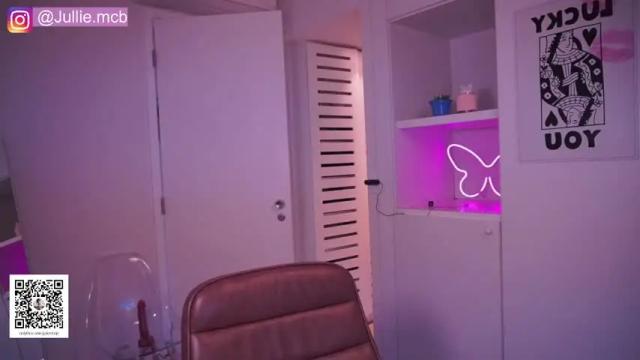 Image 6 of jhulysex Stream on Chaturbate on 3 months ago