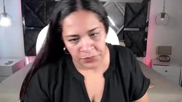 Image 10 of jialee_ Stream on Chaturbate on 14 months ago