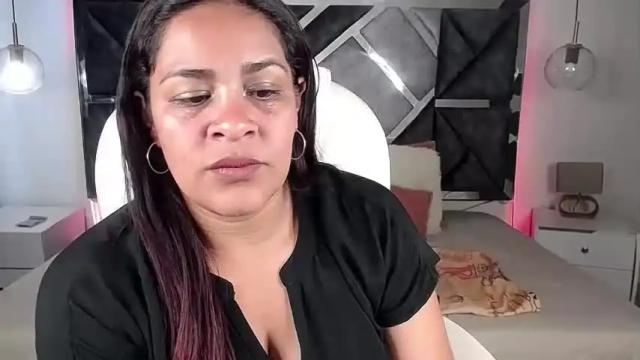 Image 11 of jialee_ Stream on Chaturbate on 14 months ago